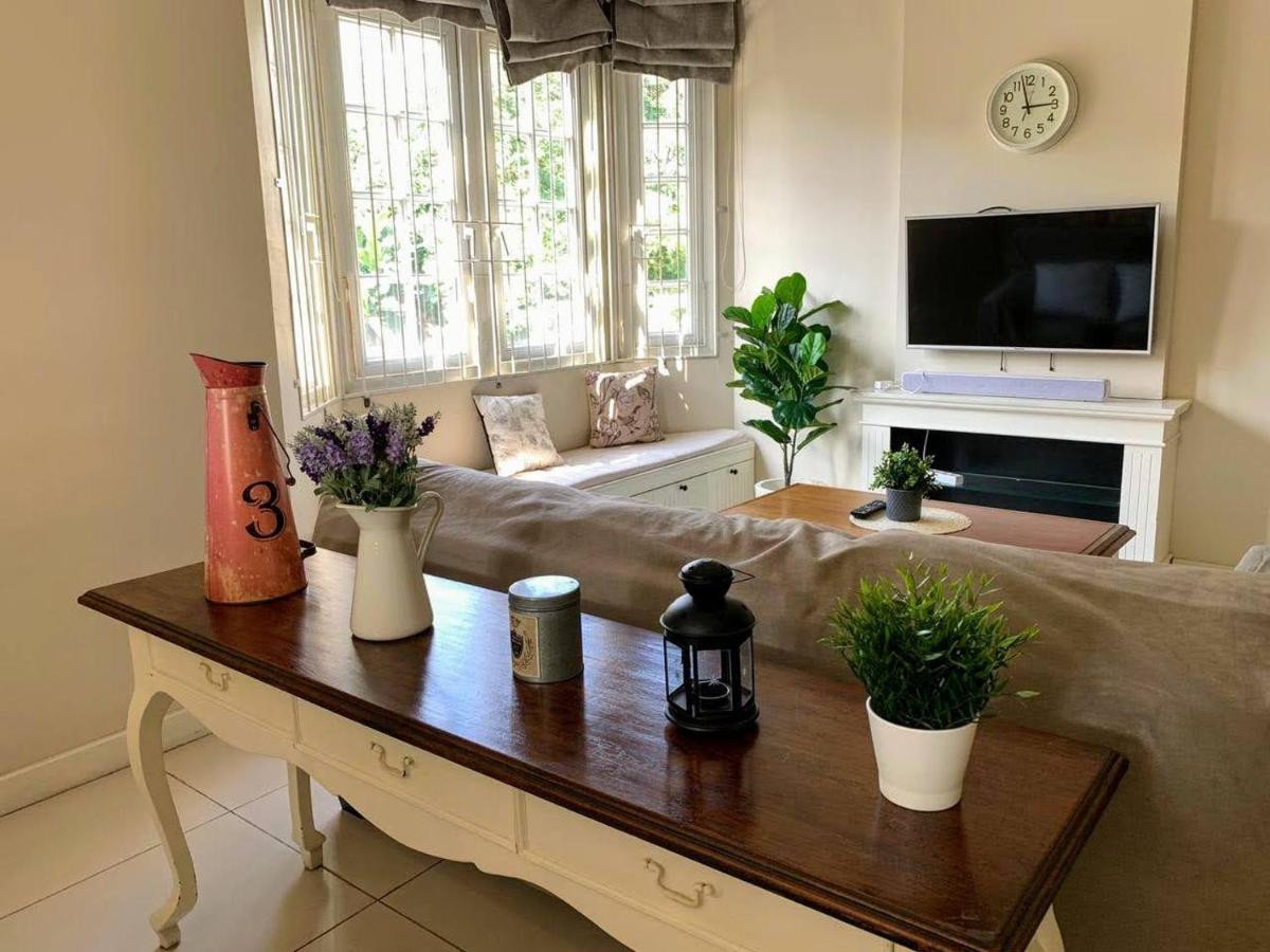 Cottonwood Bed & Breakfast House Bandung Exteriör bild